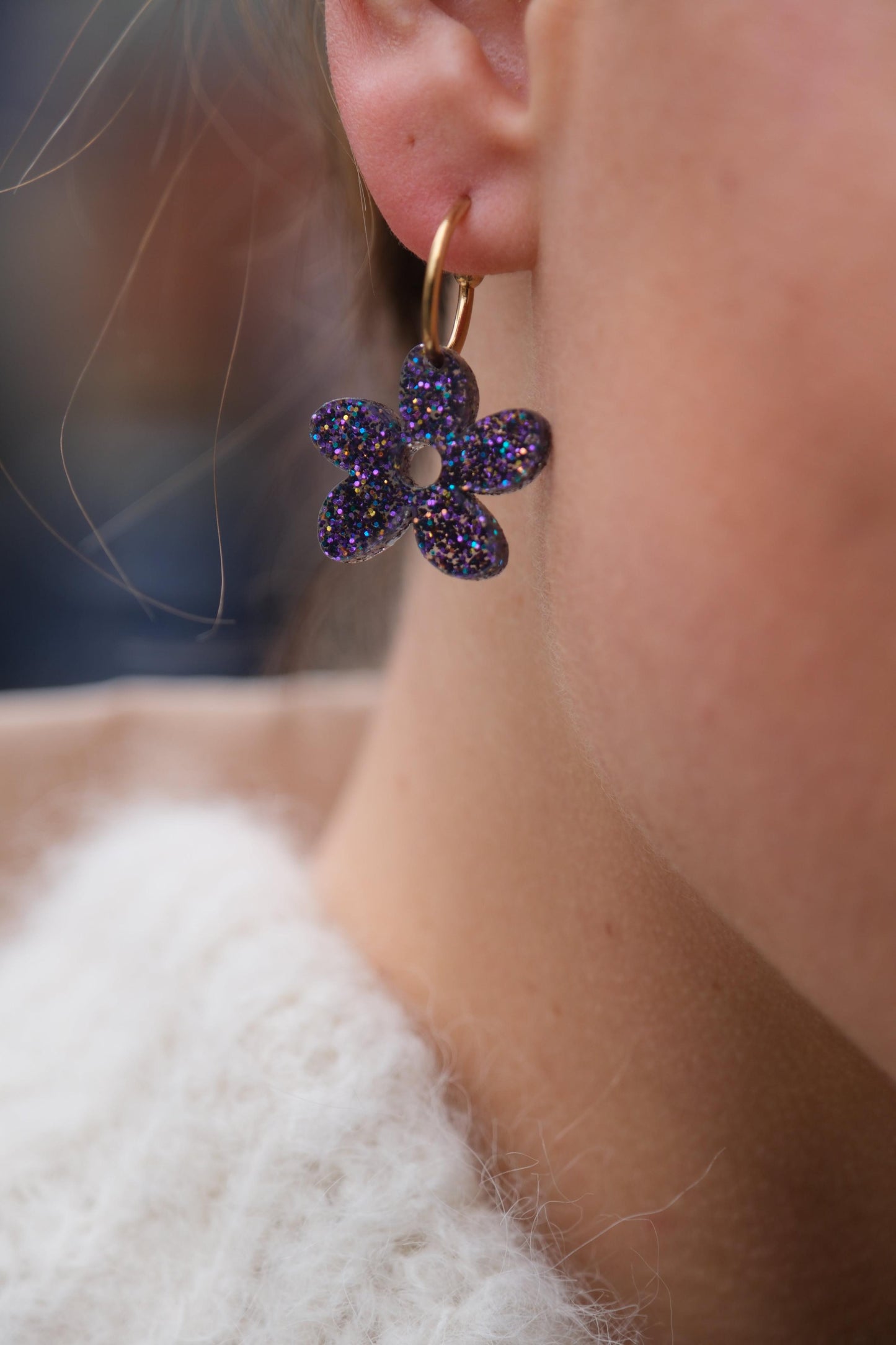 Boucles d'Oreilles Créoles Fleurs Pailletées