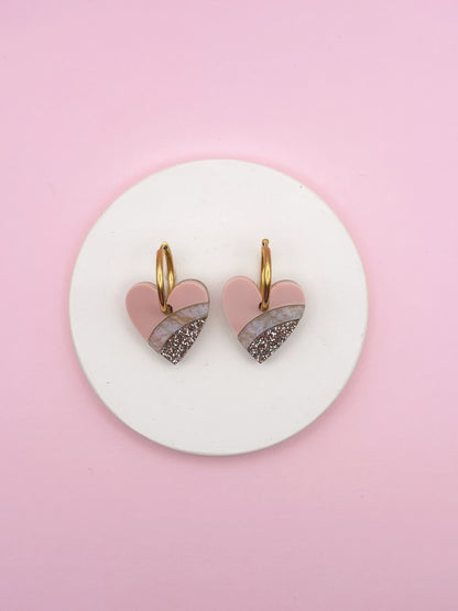 Coffret Boucles d'Oreilles + Broche Coeurs Arc-En-Ciel